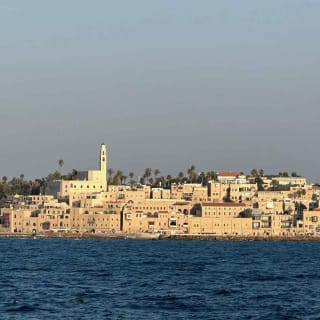 תל אביב: כרטיסים להשכרת סירה פרטית עם רב חובל למשך שעה או שעתיים 2