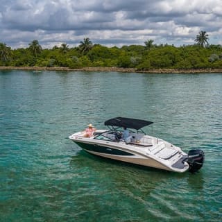 Top-Rated Boat Rental with Captain | 1 to 11 People 10