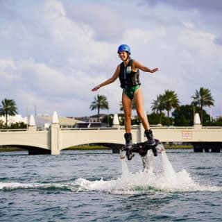 Lerne, wie man mit einem Pro Flyboarden, Miamis ultimatives Abenteuer 12