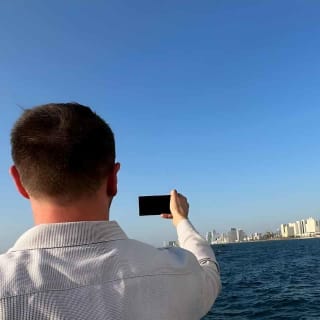 תל אביב: כרטיסים להשכרת סירה פרטית עם רב חובל למשך שעה או שעתיים 7