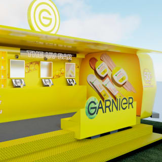 The Garnier Glow Tour: Salsa on Brighton Seafront 3