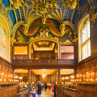 Hampton Court guided tour Full day and High Tea  4
