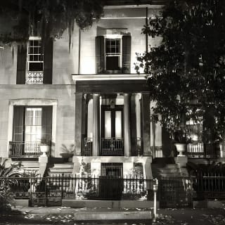 90 minute Original Haunted Savannah Tour | 8pm 4