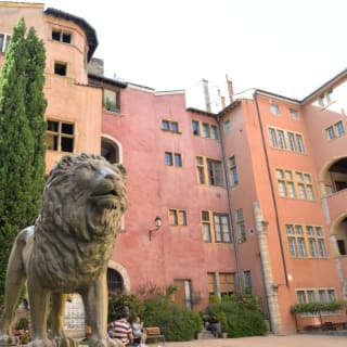 Jeu d'exploration en plein air dans la vieille ville de Lyon 5