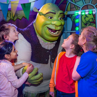 London Eye, Madame Tussauds, SEA LIFE Aquarium, Shrek's Adventure! & London Dungeon 5
