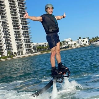 Lerne, wie man mit einem Pro Flyboarden, Miamis ultimatives Abenteuer 29