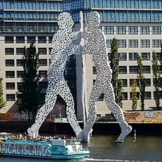 Berlin: 2.5-Hour East Side Cruise + Audio Guide 1