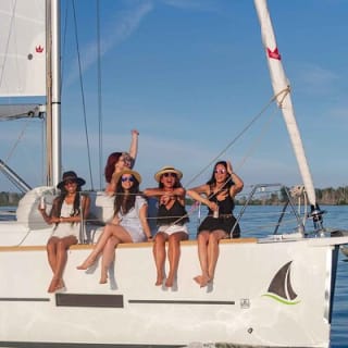 2hr Shared Sailing Experience in Toronto 1