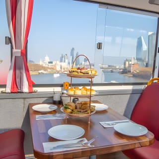 English Afternoon Tea Bus & Panoramic Tour of London- Lower Deck 7
