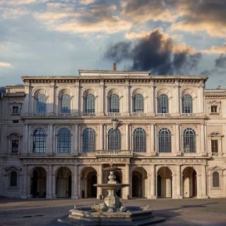 Palazzo Barberini: biglietto salta fila + visita guidata 11