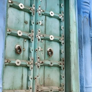 Walk in blue City 29