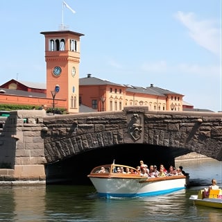Canal Sightseeing Boat Tour of Malmö 3