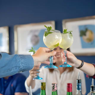 Tour della distilleria e biglietto per cocktail Bombay Sapphire 10