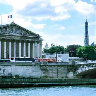 Visite de Paris : Déjeuner à la Tour Eiffel, croisière en bateau et visite du Louvre 30