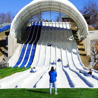 Rowdy Bear's Smoky Mountain Snowpark: 2-Hr Unlimited Wristband 11