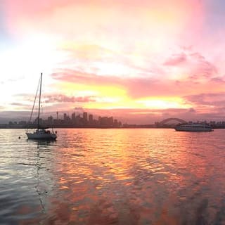 Crucero al atardecer y con destellos por el puerto de Sídney 2