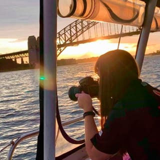 Crucero al atardecer y con destellos por el puerto de Sídney 4