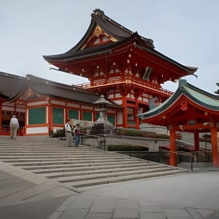 嵐山、伏見稲荷、奈良鹿公園を巡る京都日帰りツアー 3
