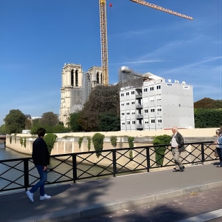 Tour a piedi all'aperto per la cattedrale di Notre Dame di Parigi con ingresso alla cripta 3