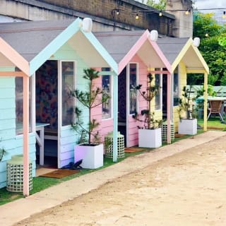 Bottomless Beach Brunch at Fulham Beach 2