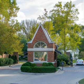 Nashville "Homes Of The Stars" Narrated Bus Tour with 30+ Celebrity Homes 9