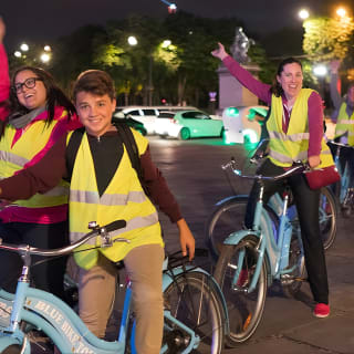 Tour de Paris à vélo en soirée avec croisière d'une heure sur la Seine 2