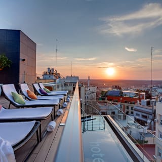 Hotel Índigo: piscina infinita y brunch en la azotea 4