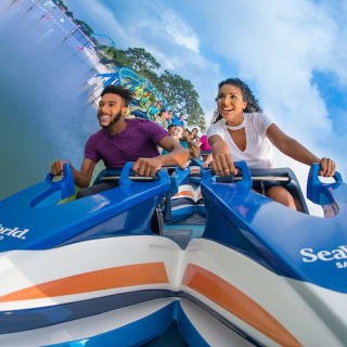 SeaWorld San Antonio: Fast Track 2
