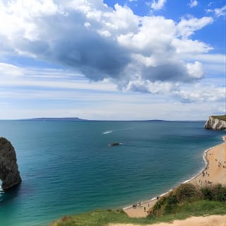 Lulworth Cove & Durdle Door Mini-Coach Tour from Bournemouth 10