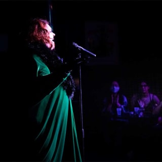 Newport Peek-Easy Burlesque Show 5