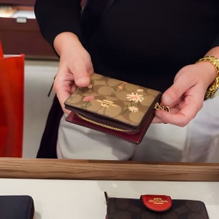 Shopping in Las Vegas with a Personal stylist 5