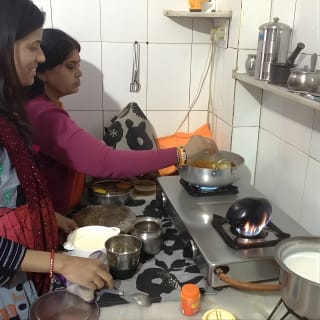 Private Vegetarian Rajasthani Cooking Class and Meal with Locals in Jaipur 8