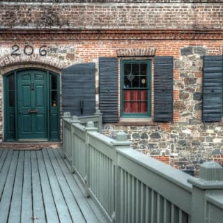 Generals and Generalities Pub Crawl in Savannah 4
