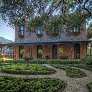 Generals and Generalities Pub Crawl in Savannah 6