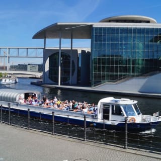 Berlino: crociera con cena di 2,5 ore a bordo della MS Der Fliegende Holländer 10