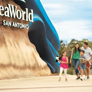 SeaWorld San Antonio: Fast Track 11