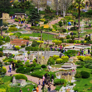 Catalonia in miniature: exhibition of models of monuments 1