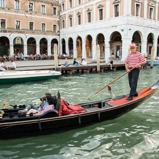 Venice: Classic Gondola Ride 35