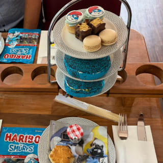 The Smurfs London Afternoon Tea Bus Tour Party Adventure 2