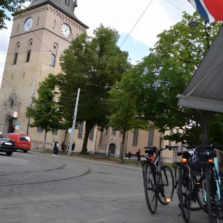 BIKING&nbsp;OSLO&nbsp;PRIVATE&nbsp;EXPERIENCE Upto&nbsp;8&nbsp;Participants Max 5