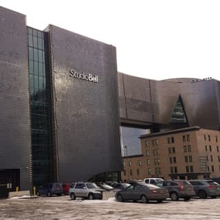 Recorrido por la ciudad de Calgary con entrada a Gasoline Alley 5