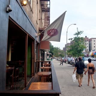 Discover the secrets and life of Washington Heights 4
