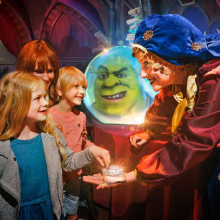 SEA LIFE + London Eye + Madame Tussauds + London Dungeon + Shrek's Adventure! 6