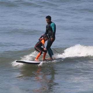 Clases de surf en Lima 13