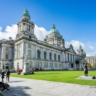Belfast: Hop-on-Hop-off-Bustour + Titanic Belfast Museum + Zugticket 5