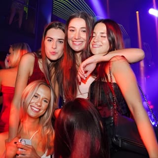 Miami Night: la massima esperienza di nightclub 13