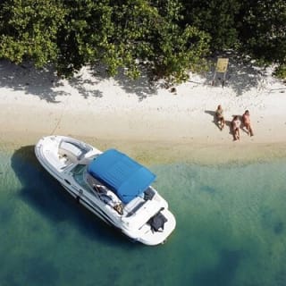 26Ft Miami Private Boat Tour for 11 ppl, 2 & 4 Hrs Free Champagne 2