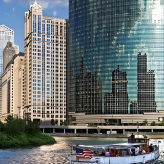 Visita arquitectónica por el río Chicago a bordo de un yate histórico 1