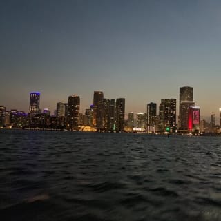 Crucero al Atardecer en Miami y Cóctel con las Luces de la Ciudad 6