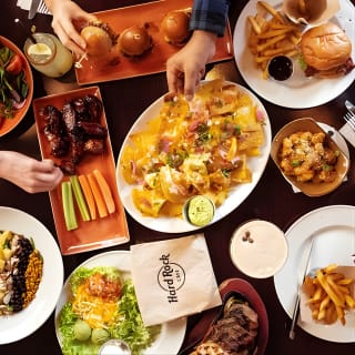 Hard Rock Cafe Florencia con Almuerzo o Cena 4